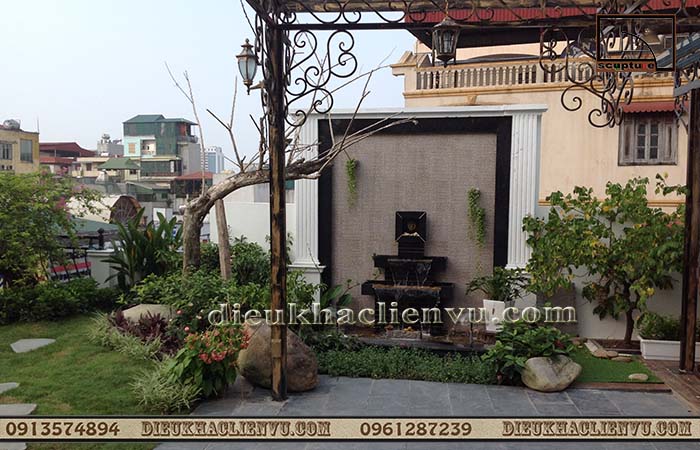 Đài phun nước sân vườn điêu khắc đơn giản